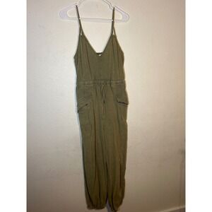 ee:some size small forest green jumpsuit